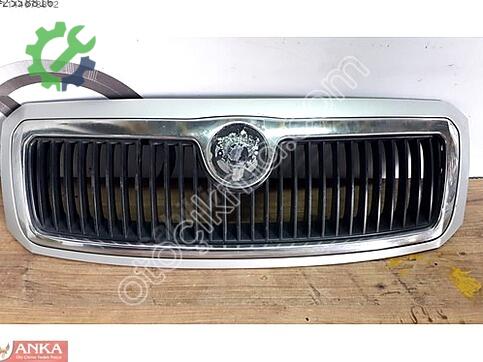 Skoda Fabia Ön Panjur çıkma parça