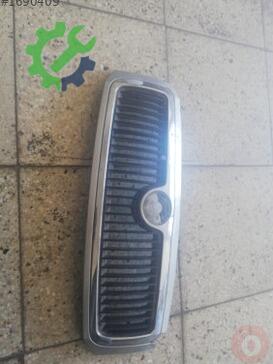 Skoda Fabia Ön Panjur çıkma parça