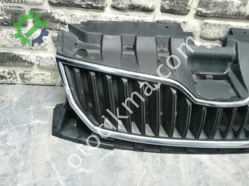 Skoda Fabia Ön Panjur 6V0853653 çıkma parça