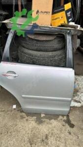 Skoda Fabia sağ arka kapı az hasarlı