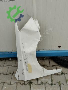 Skoda Fabia Sağ Ön Çamurluk çıkma parça