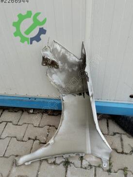Skoda Fabia Sağ Ön Çamurluk çıkma parça