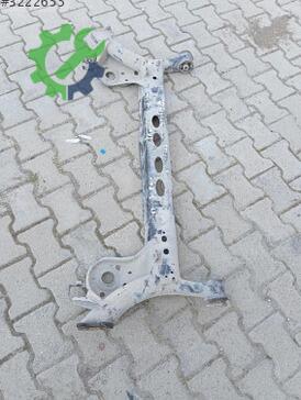 Skoda Fabia Arka Dingil çıkma parça