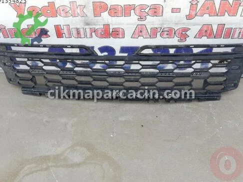 Skoda Kamiq Ön Panjur çıkma parça