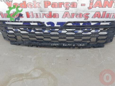 Skoda Kamiq Ön Panjur çıkma parça