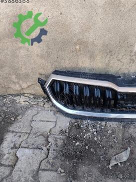 Skoda Kamiq Ön Panjur çıkma parça
