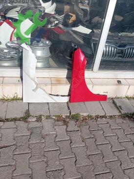 Skoda Kamiq Sağ Ön Çamurluk çıkma parça