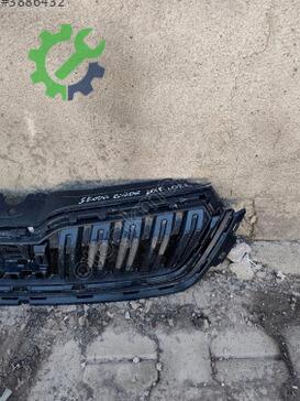 Skoda Karoq Ön Panjur çıkma parça
