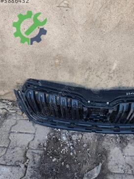 Skoda Karoq Ön Panjur çıkma parça