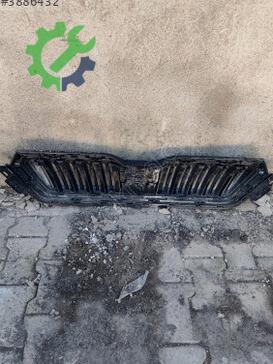 Skoda Karoq Ön Panjur çıkma parça