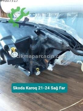 Skoda Karoq Sağ Ön Far 21-24 çıkma parça