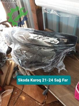 Skoda Karoq Sağ Ön Far 21-24 çıkma parça