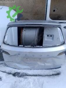 Skoda karoq arka bagaj kapağı