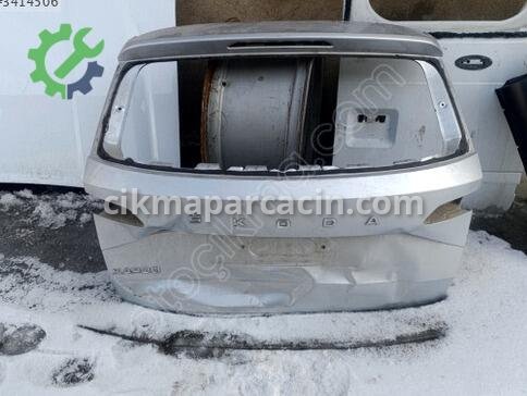 Skoda Karoq Bagaj Kapağı çıkma parça