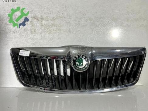 Skoda Octavia Ön Panjur çıkma parça