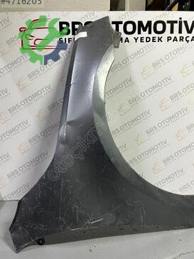 Skoda Rapid Sağ Çamurluk çıkma parça