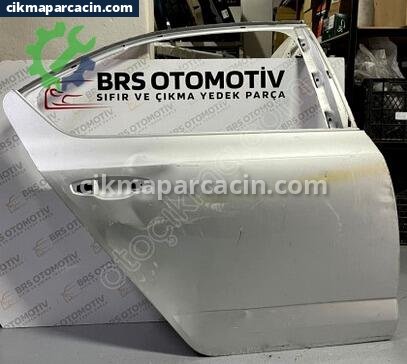 Skoda Octavia Sağ Arka Kapı çıkma parça