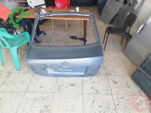 Skoda Octavia Arka Bagaj çıkma parça