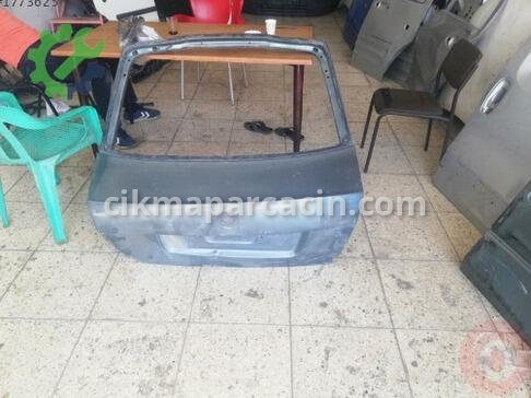 Skoda Octavia Arka Bagaj çıkma parça