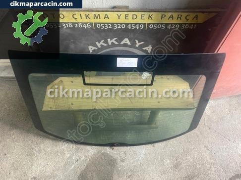 Skoda Octavia Bagaj Camı çıkma parça