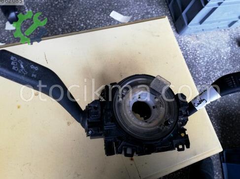 Skoda Octavia Silecek Kolu çıkma parça