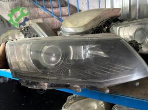 Skoda Octavia çıkma orijinal sağ far