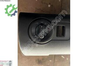 Skoda Octavia Çıkma Far Anahtarı