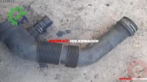 SKODA - OCTAVİA / HAVA FİLTRE BORUSU (1K0129684)