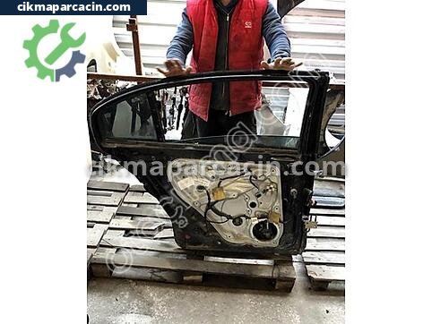 Skoda Octavia Sol Arka Kapı çıkma parça