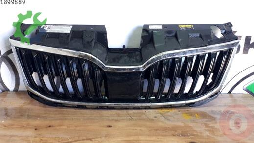 Skoda Octavia Ön Panjur çıkma parça