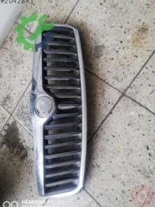 Skoda octavia ön panjur çıkma orijinal