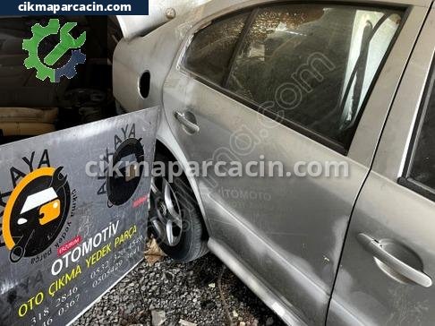 Skoda Octavia Sağ Arka Kapı çıkma parça