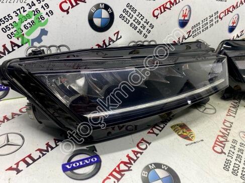 Skoda Octavia Sağ Ön Far 5E4941015 çıkma parça