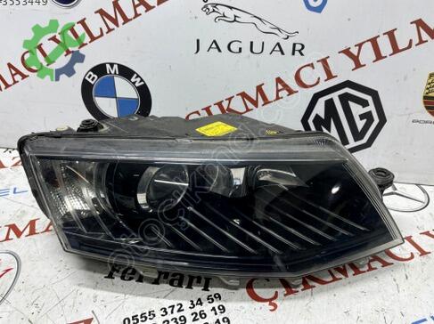 Skoda Octavia Xenon Far 5E1941016B çıkma parça
