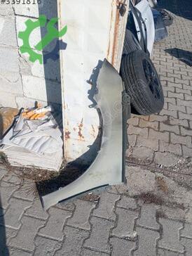 Skoda Octavia Sağ Ön Çamurluk çıkma parça