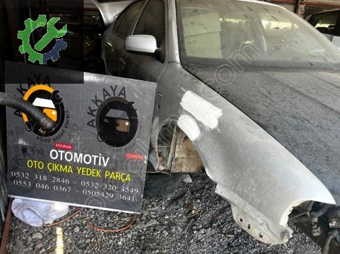 Skoda Octavia Sağ Ön Çamurluk çıkma parça
