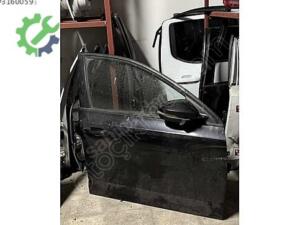 Skoda Octavia Sağ Ön Kapı Hatasız Çıkma Orijinal
