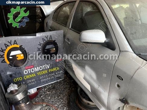 Skoda Octavia Sağ Ön Kapı çıkma parça