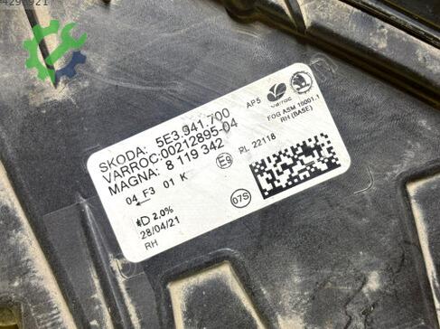 Skoda Octavia Sağ Sis Farı 5E3941700 çıkma parça