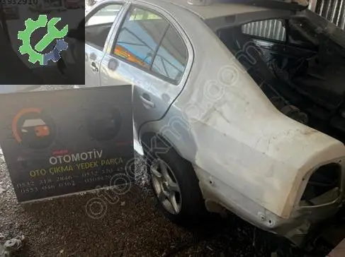 Skoda Octavia Arka Çamurluk çıkma parça