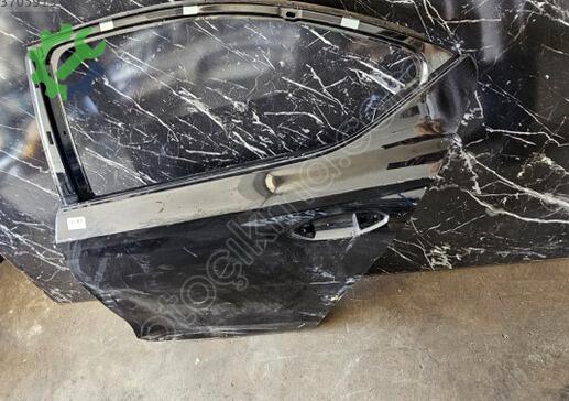 Skoda Octavia Sol Arka Kapı 5E6833051 çıkma parça
