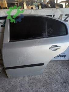 SKODA OCTAVİA SOL ARKA KAPI