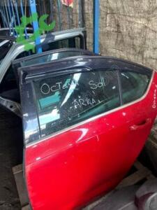 Skoda Octavia Orijinal Çıkma Sol Arka Kapı