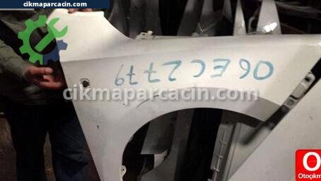 Skoda Rapid Çamurluk çıkma parça
