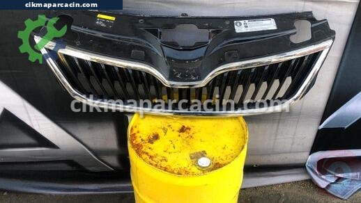 Skoda Rapid Ön Panjur çıkma parça