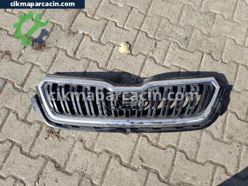 Skoda Scala Ön Panjur çıkma parça