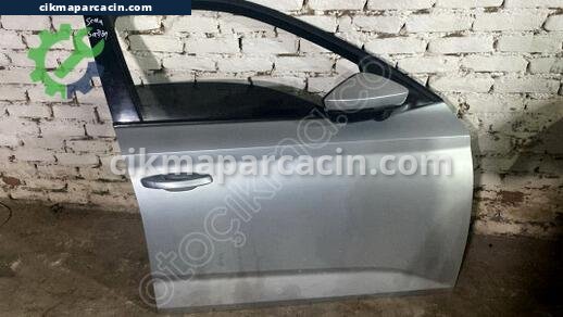 Skoda Scala Sağ Arka Kapı çıkma parça