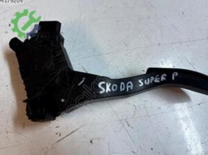 SKODA SUBERB GAZ PEDALI