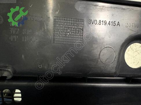 Skoda Superb Ön Cam Izgarası 3V0819415A çıkma parça