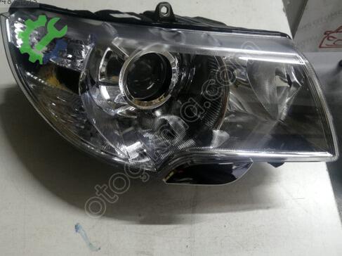 Skoda Superb Sağ Ön Far çıkma parça
